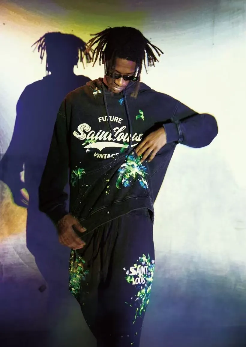 Style No. S115 P💰300 (450g version) SSSAINT LOUIS retro washed college style fluorescent ink splash hoodie. Washed black, made of 450g dense cotton fabric. Washing process, loose fit. Same style for men and women. Size: S-XL.
